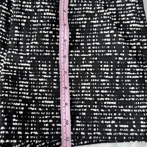 Alice + Olivia Printed Mini Shorts size ) - Picture 11 of 12
